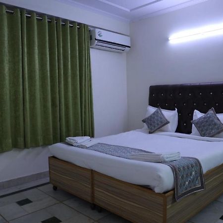 Hotel Star Palace - Near Karol Bagh Metro Delhi  Dış mekan fotoğraf
