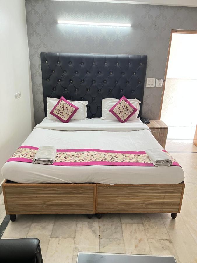 Hotel Star Palace - Near Karol Bagh Metro Delhi  Dış mekan fotoğraf