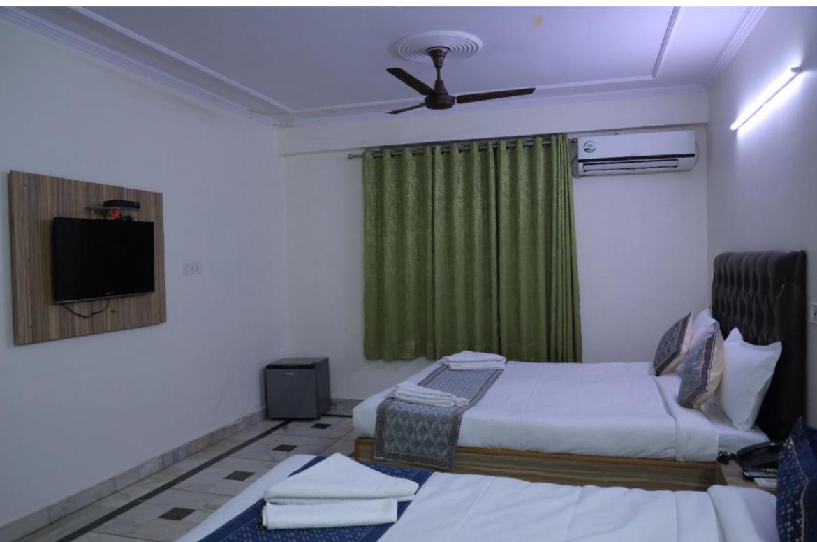Hotel Star Palace - Near Karol Bagh Metro Delhi  Dış mekan fotoğraf